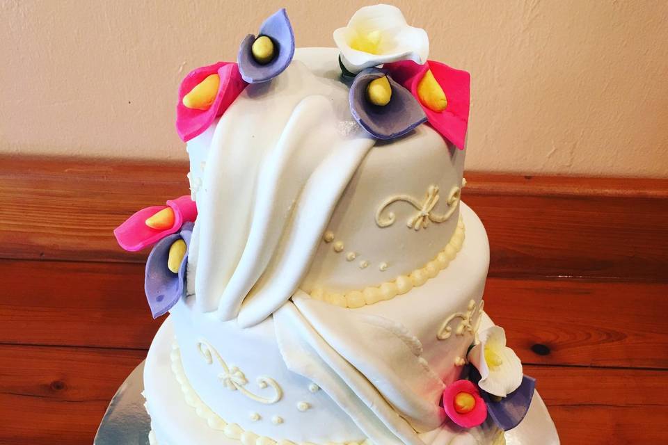 Gustitos Bakery wedding cake