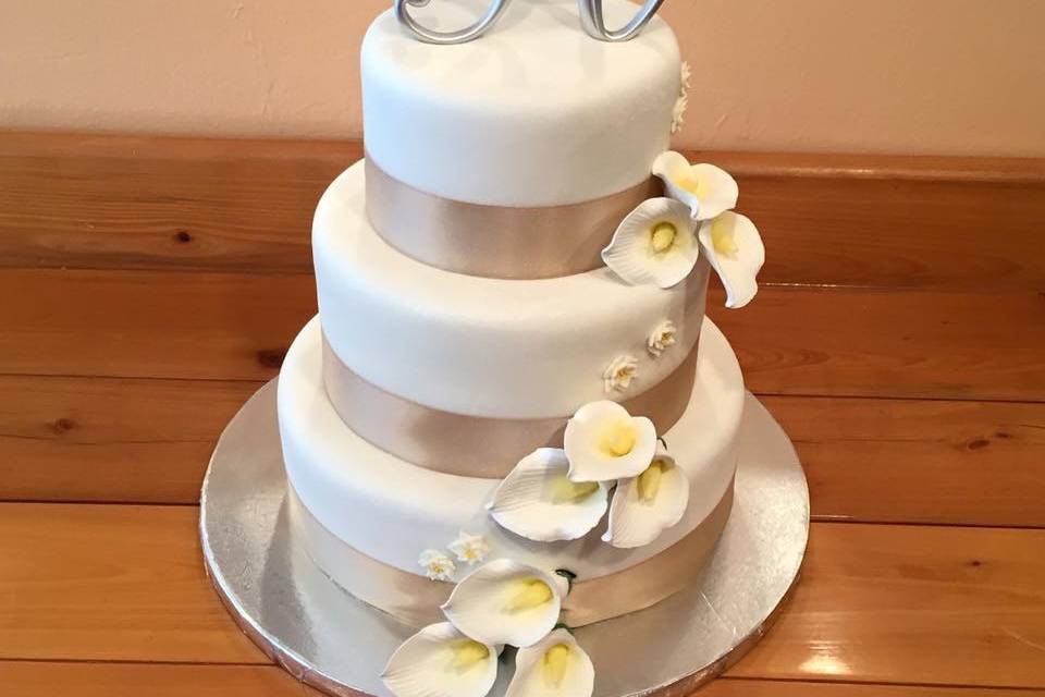 Gustitos Bakery wedding cake