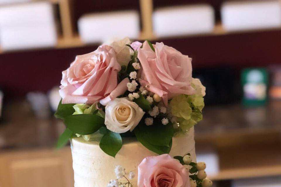 Gustitos Bakery wedding cake