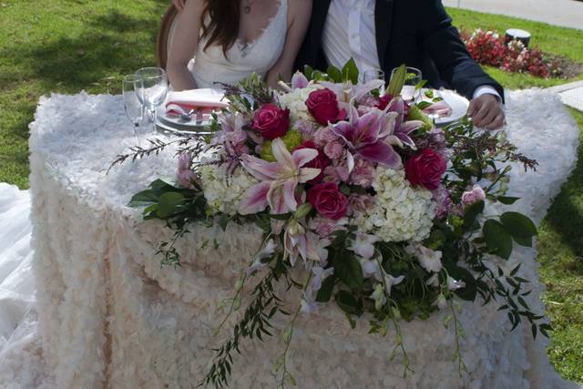 Bride and groom sweetheart table
