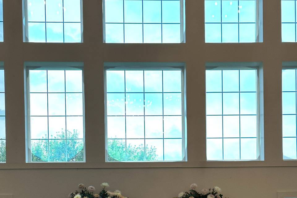 Abella Mantle Arrangement