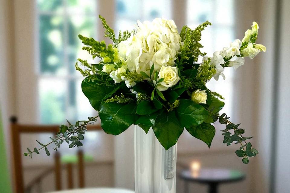 Abella Mantle Arrangement
