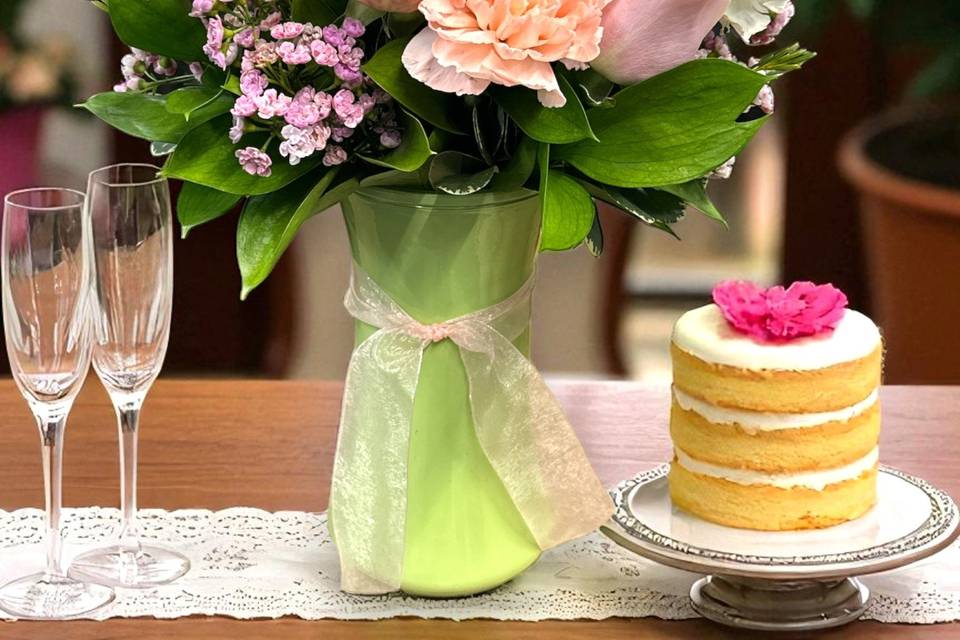 Centerpiece/Table Arrangement
