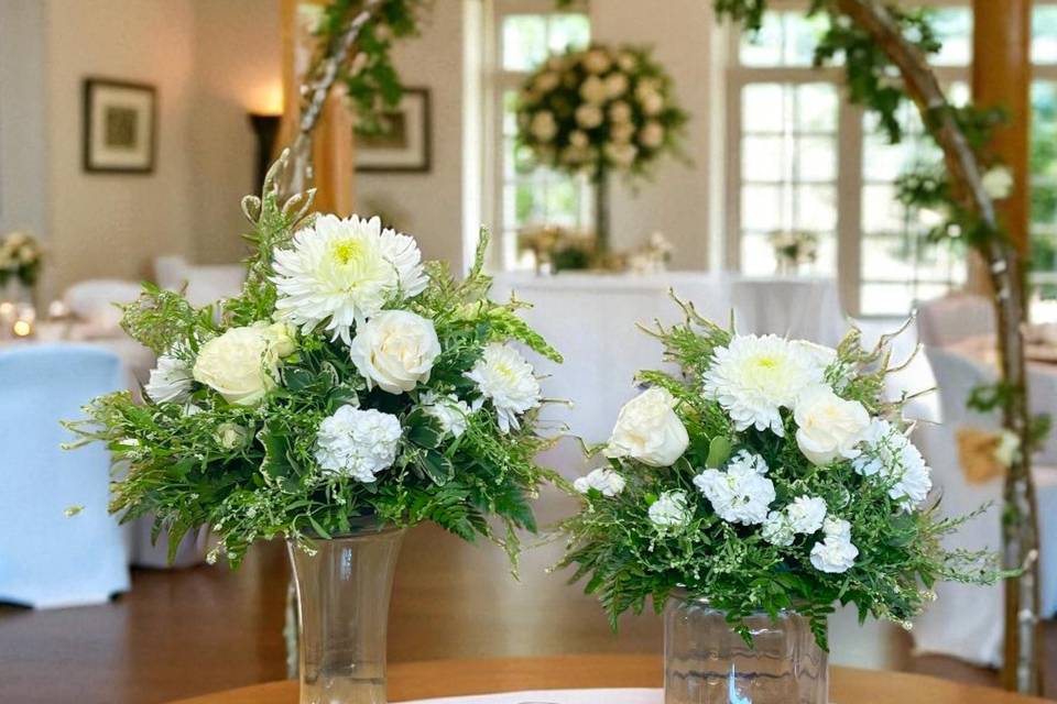 Centerpiece/Table Arrangement