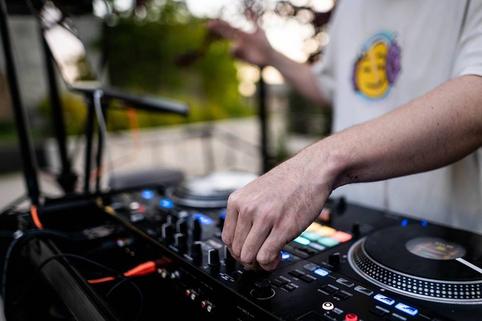 DJ Donuts