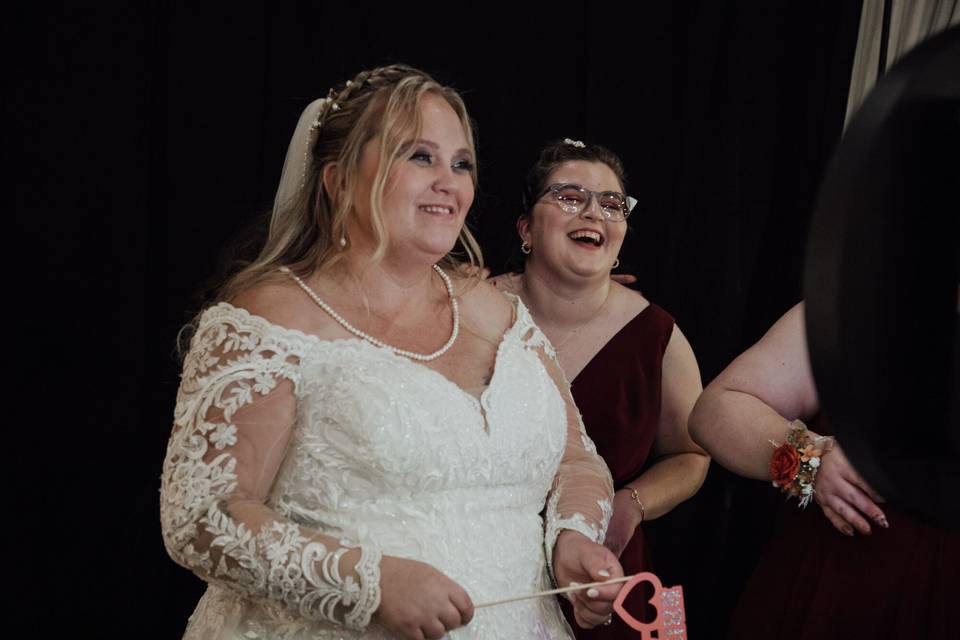 Photo Booth Laughs - MC Photo