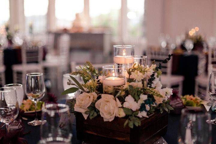 Floral candle centerpiece