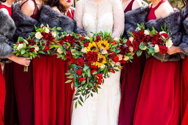 Red rose and sunflower bouquet