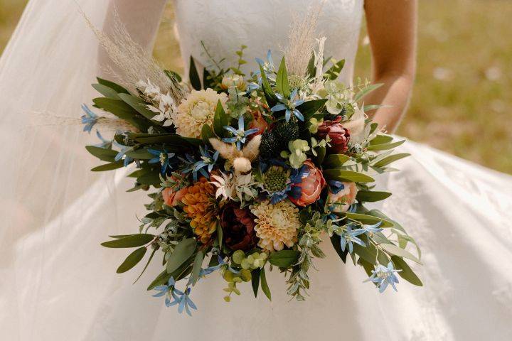 Colorful boho bouquet