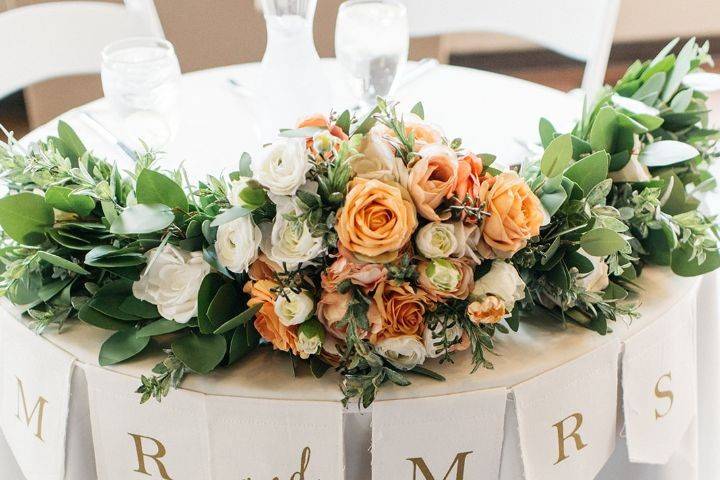 Sweetheart table decor