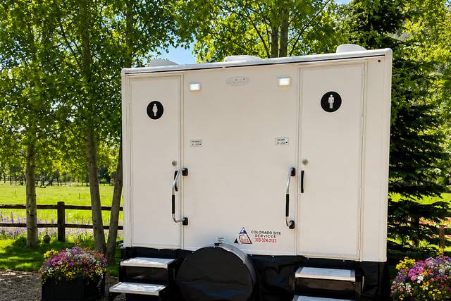 3. Luxury 2 stall wedding trailer in Millbrook NY.png