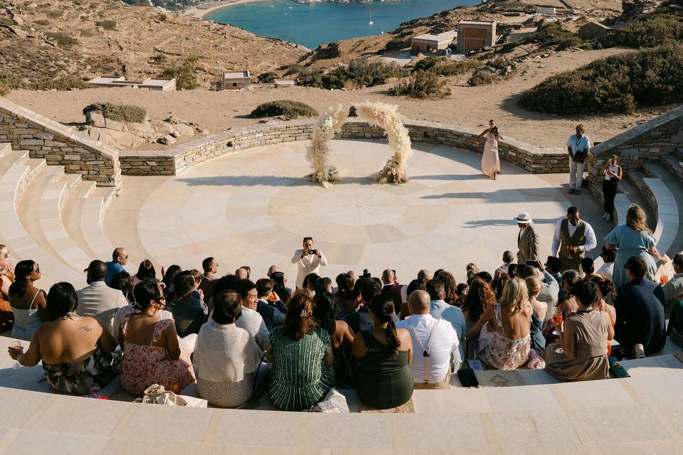 An Ios island wedding decorati