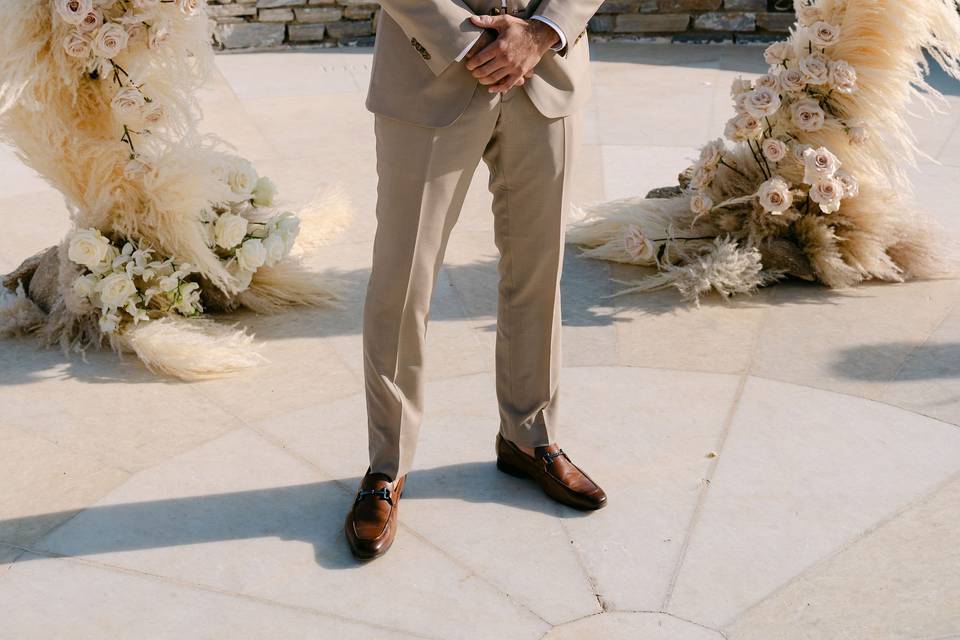 An Ios island wedding decorati
