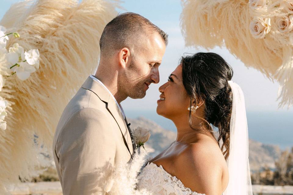 An Ios island wedding decorati