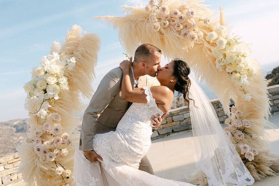 An Ios island wedding decorati