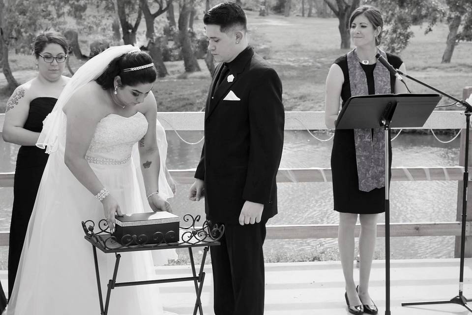 Forever Weddings By Melanie