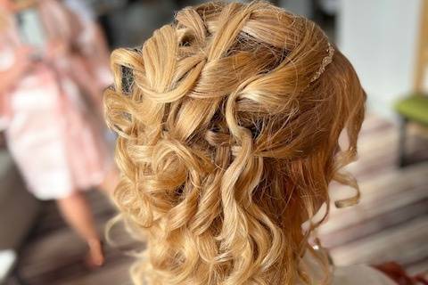 Romantic curls