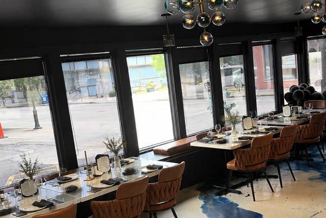Confessions Lounge & Restaurant