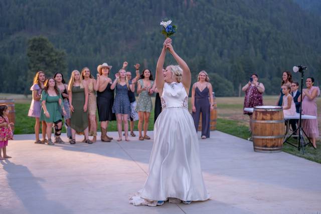 The Bride Throw