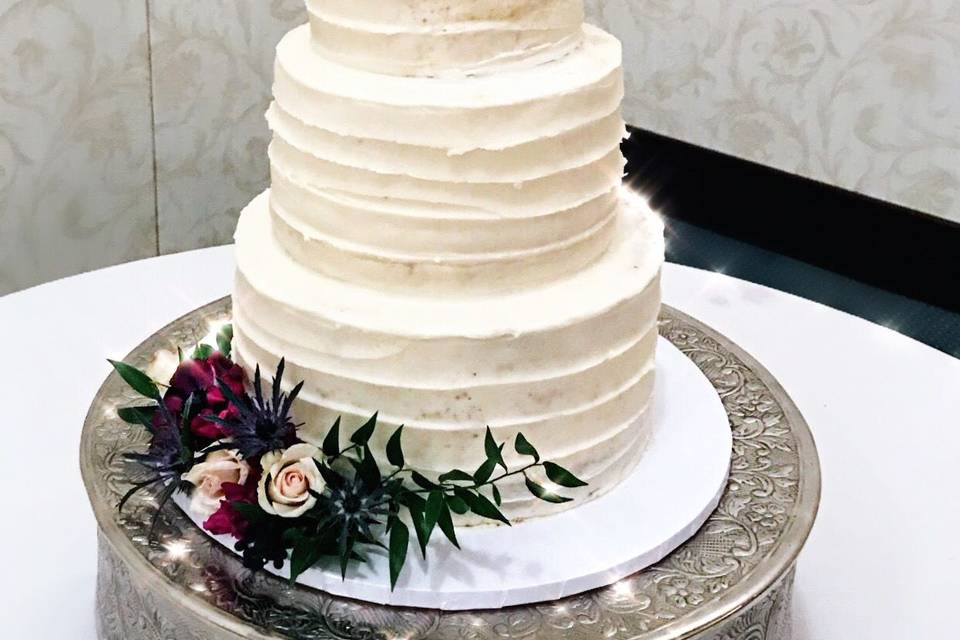 Wedding cake with flowers