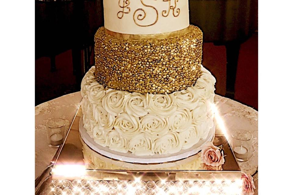 Elegant wedding cake