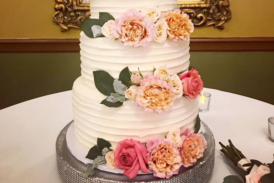 Wedding cake with flowers