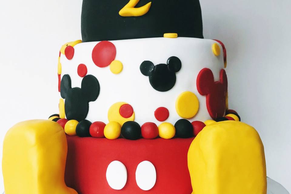 Designer Cakes and Desserts