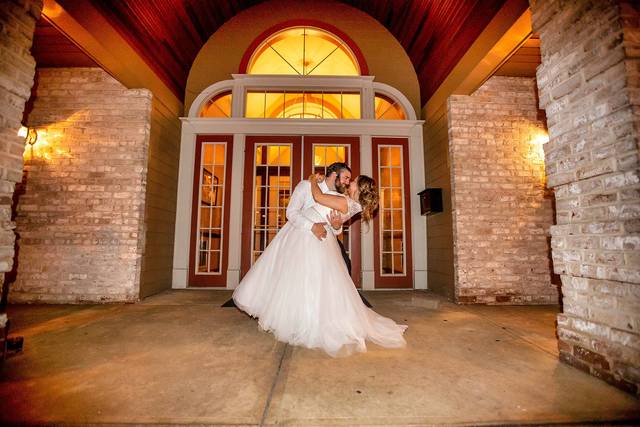 Bride & Groom Outside Clubhous