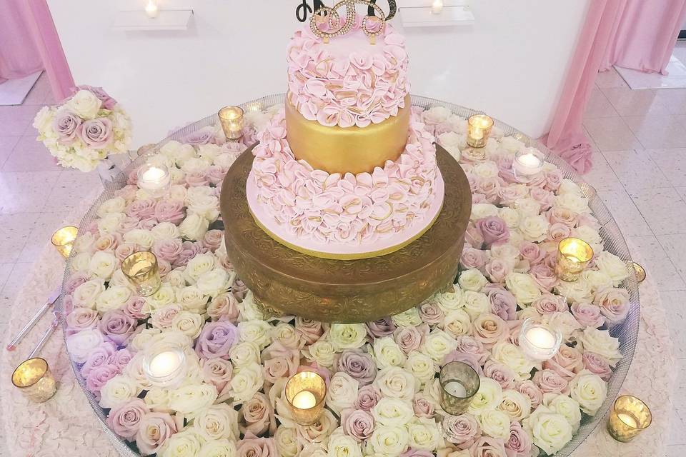 Cake Table Flowers
