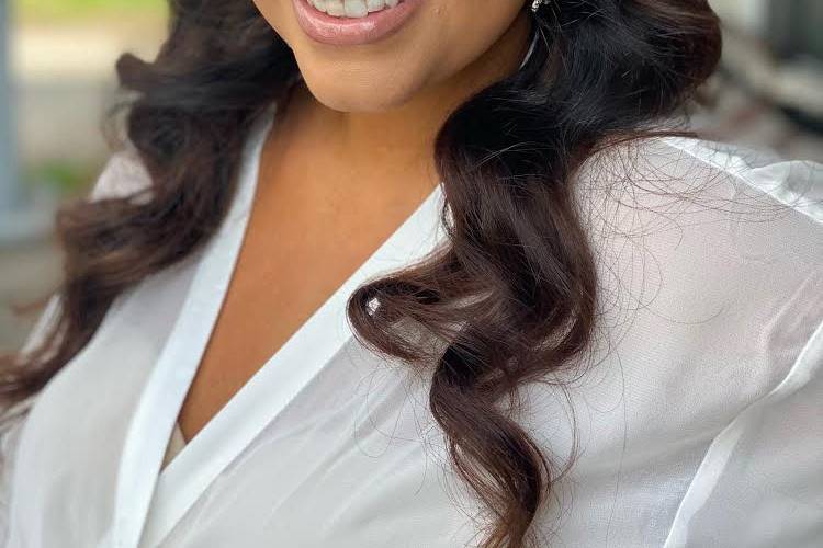 Https://themakeupteam.us
