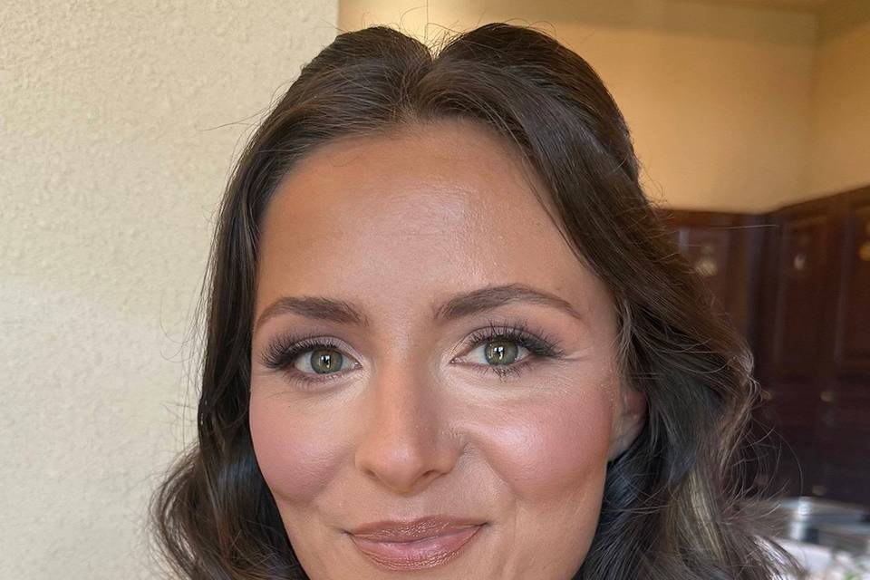 Https://themakeupteam.us