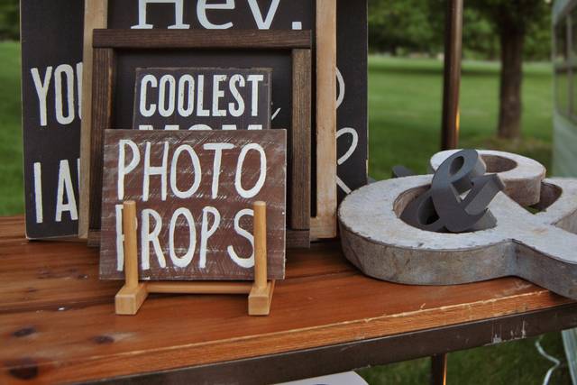 The Flash Wagon sign set up