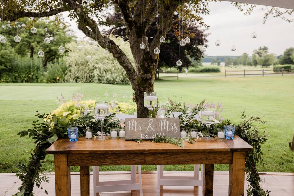 Sweetheart table