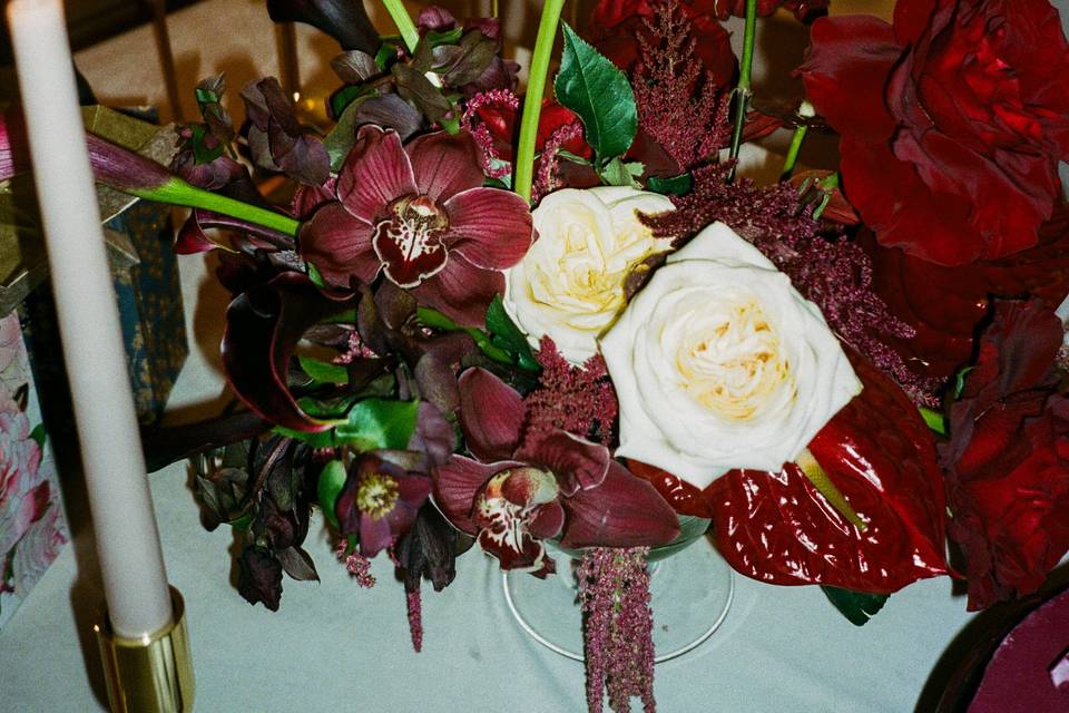 A Table Set for Connection