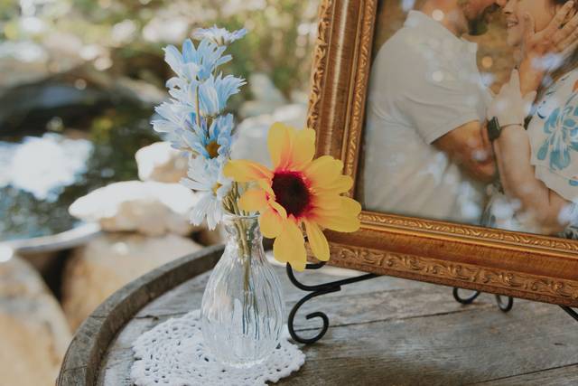 Faith Flowers & Crafts, LLC