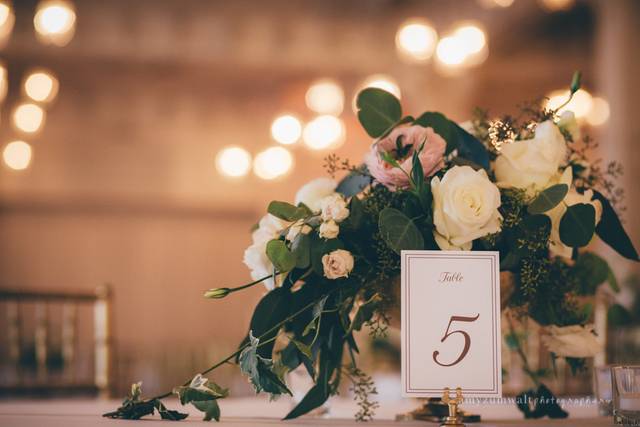 Flower arrangement