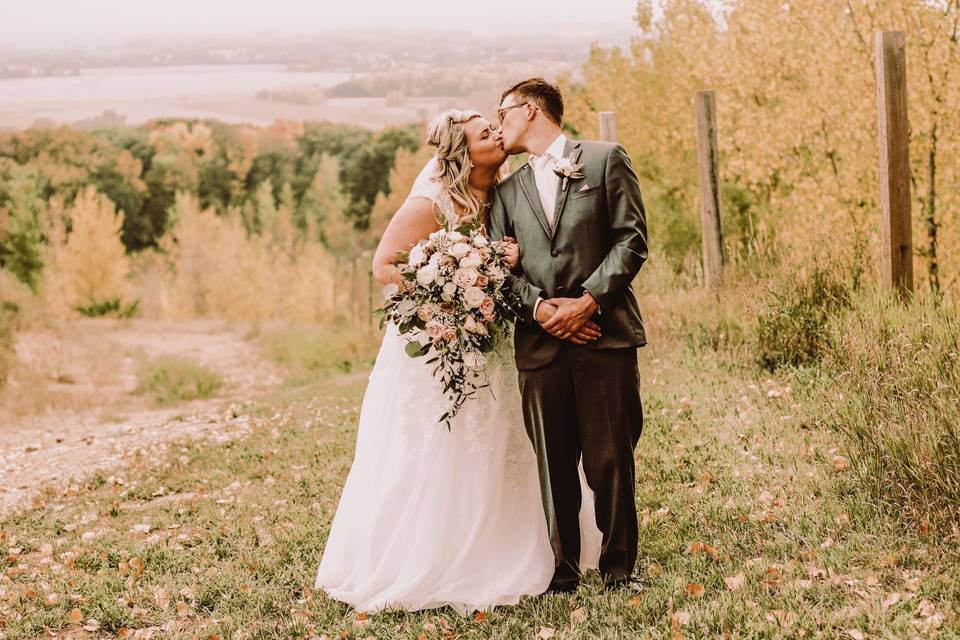 Glistening fall wedding