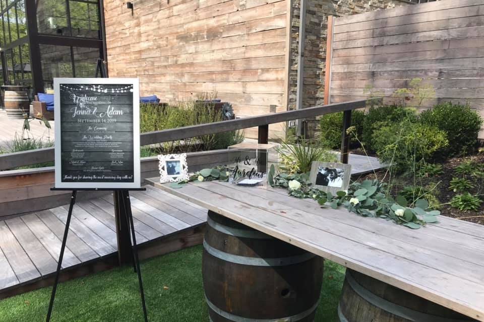 Rustic style seating chart