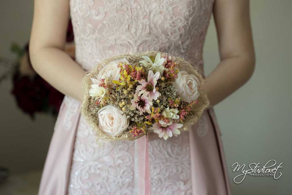 Bride and her flower