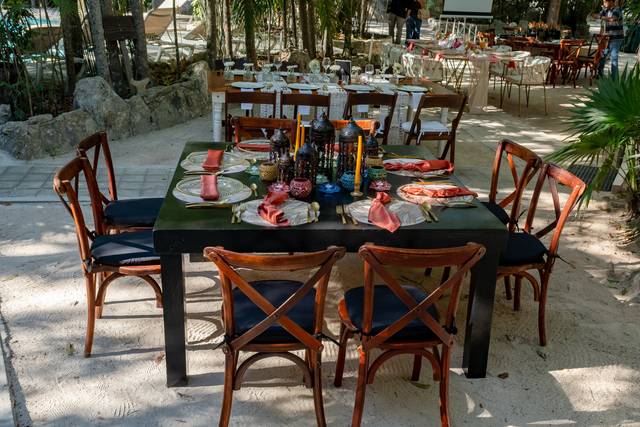 Black Imperial Table