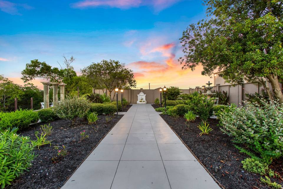 Aisle with Gardens