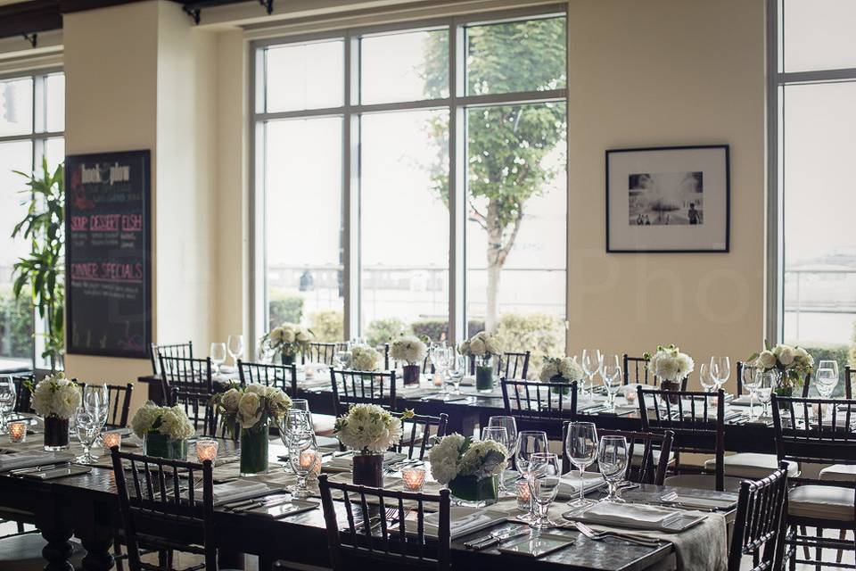 For formal events or a casual elegance, Hook & Plow offers floor to ceiling windows with views of the waterfront.