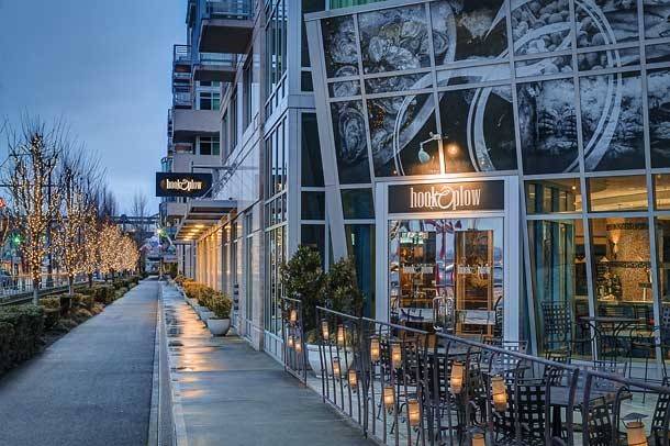 Hook & Plow, our on property restaurant offers an non-traditional reception space with great views of the waterfront.  It features a separate bar area, patio and private room.