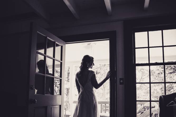 Bridal doorway silhoutte