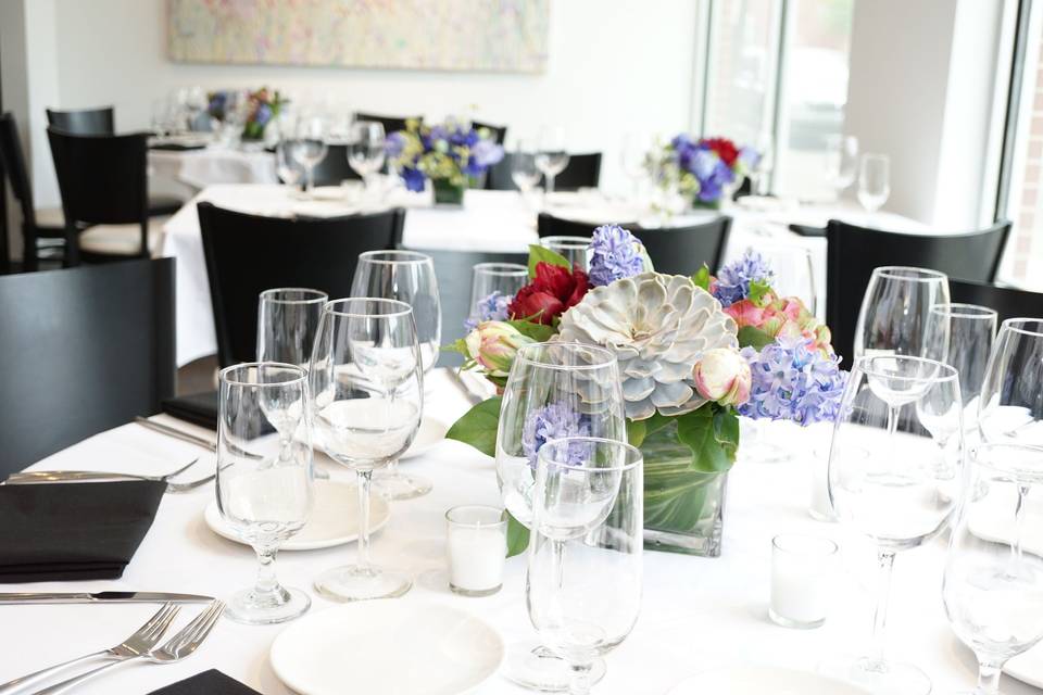 Table arrangement