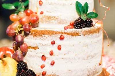 Semi-naked cake with caramel drizzle & fresh fruit