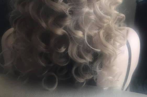 Half up curls