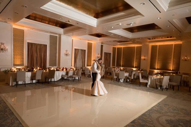 First dance with warm uplights