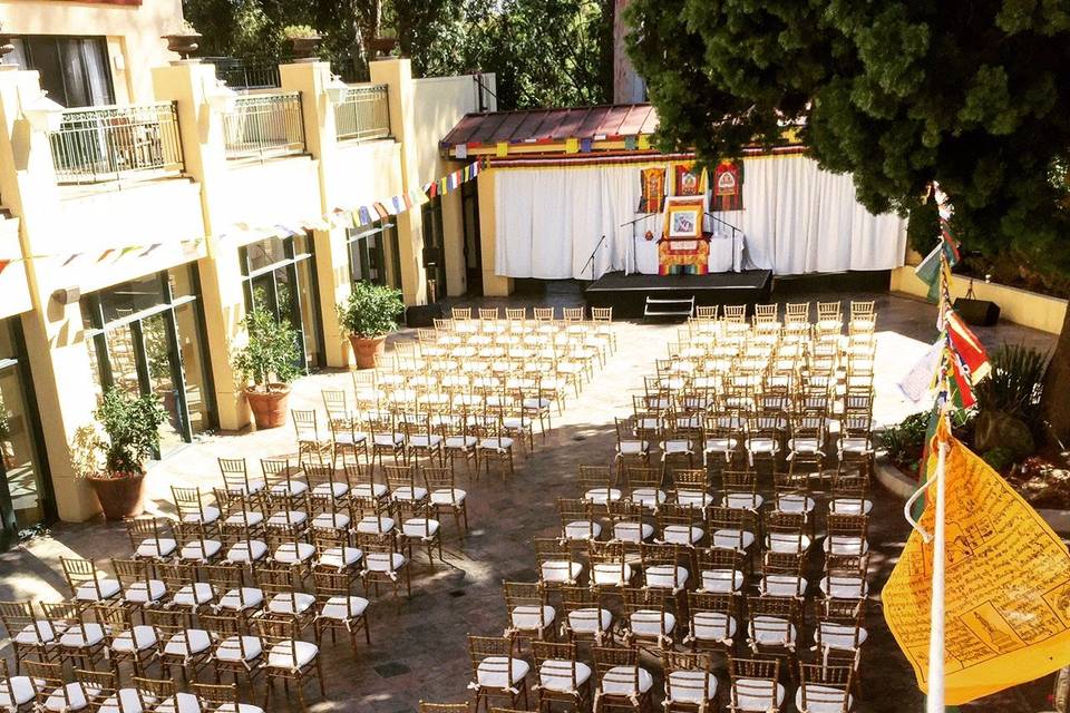 Courtyard seating