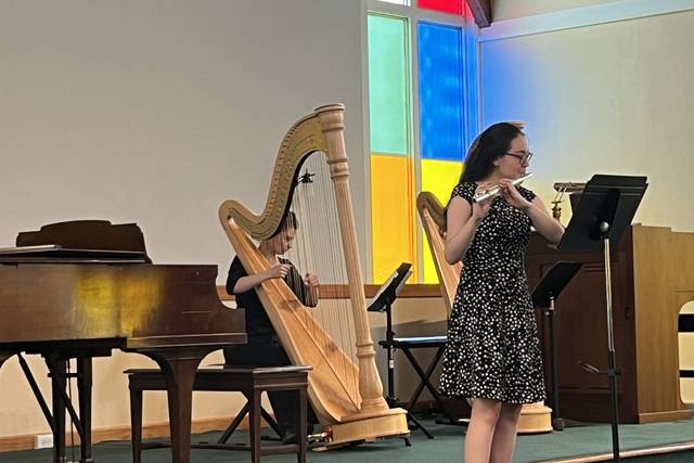 Alexandra Faehl, flute